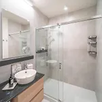 Elegant With Private Garden, Ac And Garage, Near Airport * Warschau