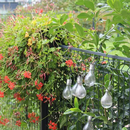 Appartement Elegant With Private Garden, Ac And Garage, Near Airport *