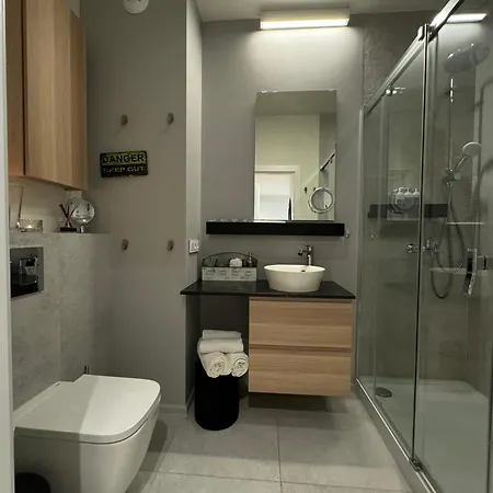 Apartment Relax&comfort New Waw 50 Sqm With Terrace, Garden, Free Parking And Ac *