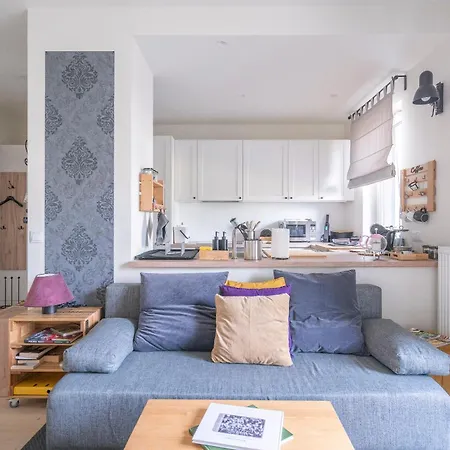 Elegant With Private Garden, Ac And Garage, Near Airport Apartmán Varšava