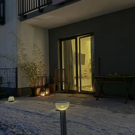 Elegant With Private Garden, Ac And Garage, Near Airport Apartmán Varšava