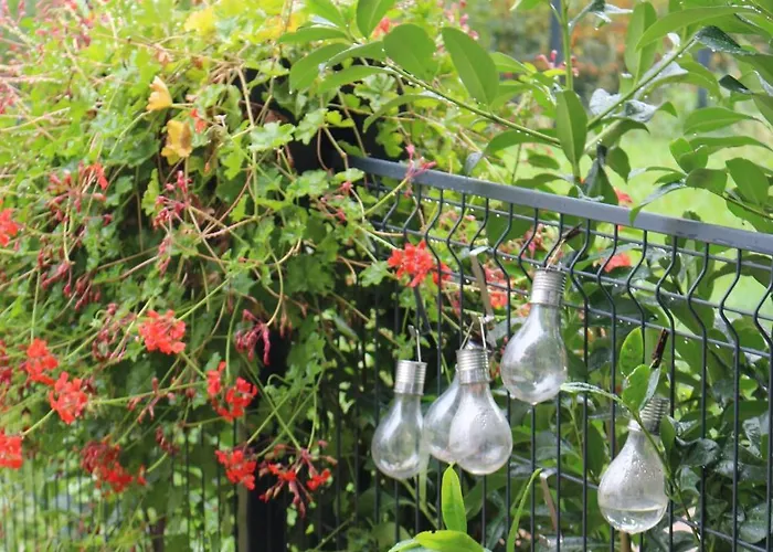 Apartman Elegant With Private Garden, Ac And Garage, Near Airport *