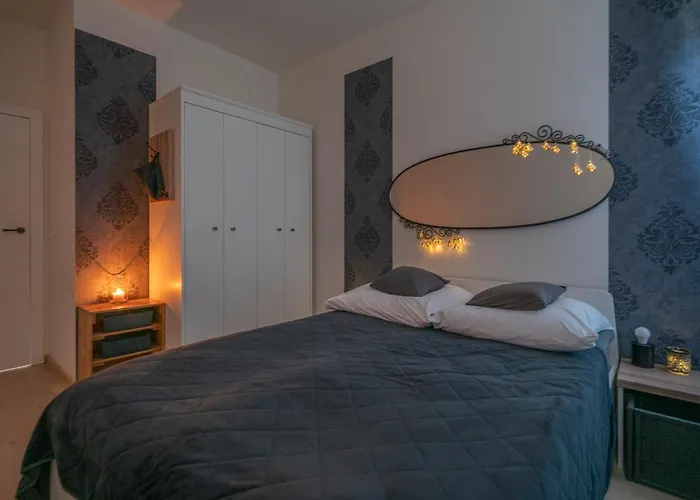 Elegant With Private Garden, Ac And Garage, Near Airport Apartman Varsó