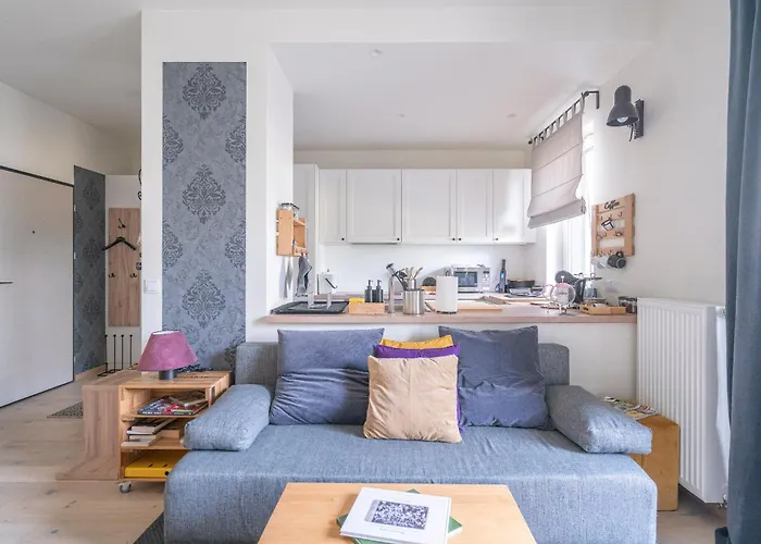 Elegant With Private Garden, Ac And Garage, Near Airport Apartman Varsó