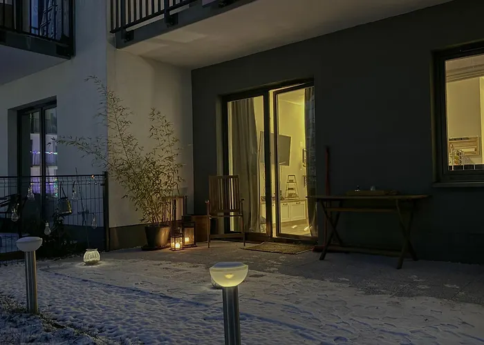 Elegant With Private Garden, Ac And Garage, Near Airport Apartman Varsó